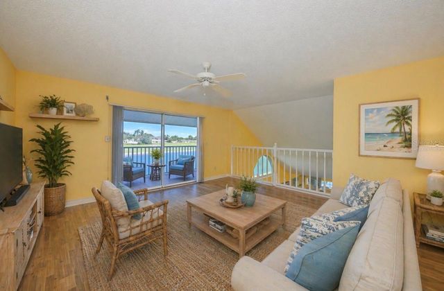 649 MASTERPIECE DRIVE 156, Sun City Center, FL 33573