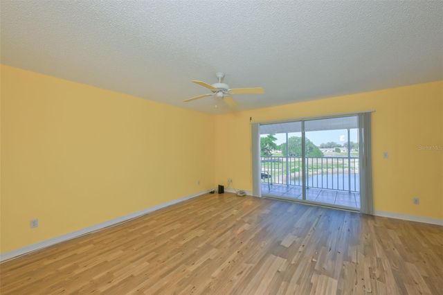649 MASTERPIECE DRIVE 156, Sun City Center, FL 33573