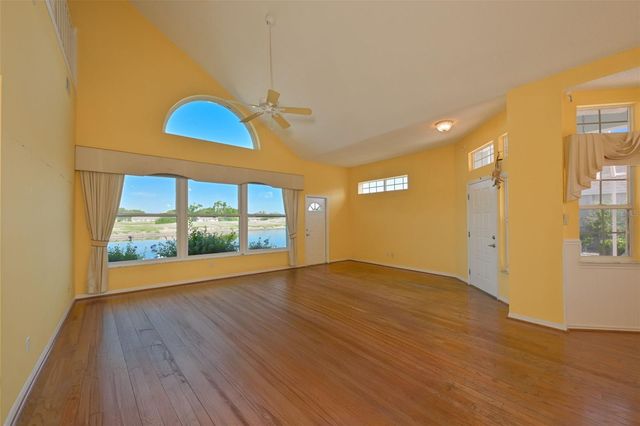 649 MASTERPIECE DRIVE 156, Sun City Center, FL 33573