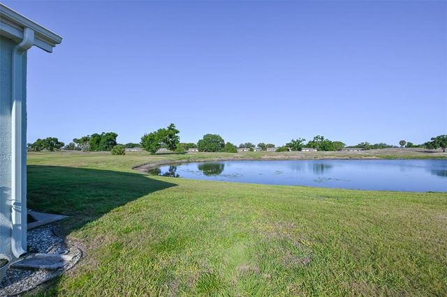 649 MASTERPIECE DRIVE 156, Sun City Center, FL 33573