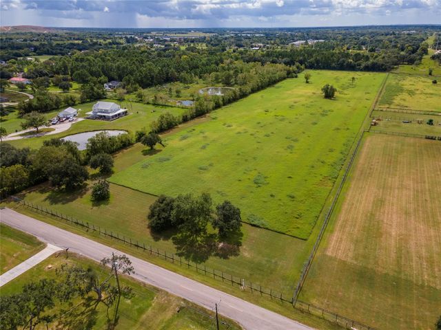 2126 County Road 367, Alvin, TX 77511