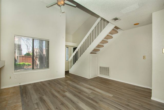 4242 N Capistrano Drive 187, Dallas, TX 75287