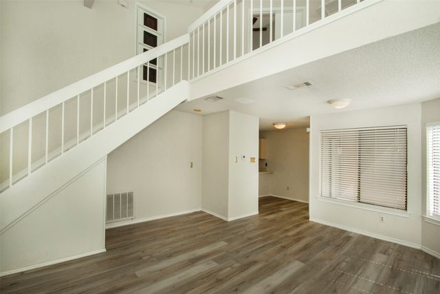 4242 N Capistrano Drive 187, Dallas, TX 75287