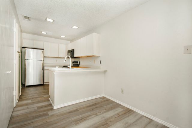 4242 N Capistrano Drive 187, Dallas, TX 75287