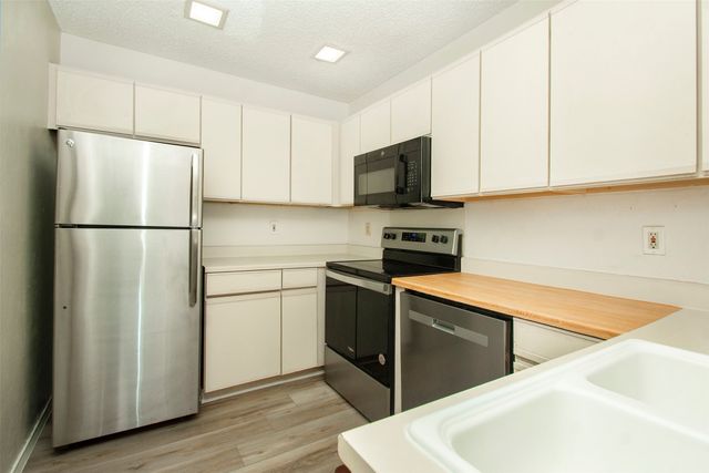 4242 N Capistrano Drive 187, Dallas, TX 75287