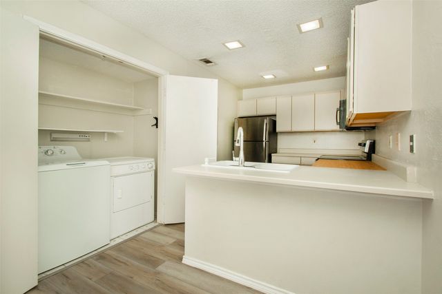 4242 N Capistrano Drive 187, Dallas, TX 75287