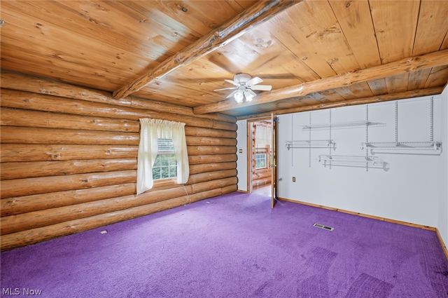 7374 Vale Road, Rogers, OH 44455