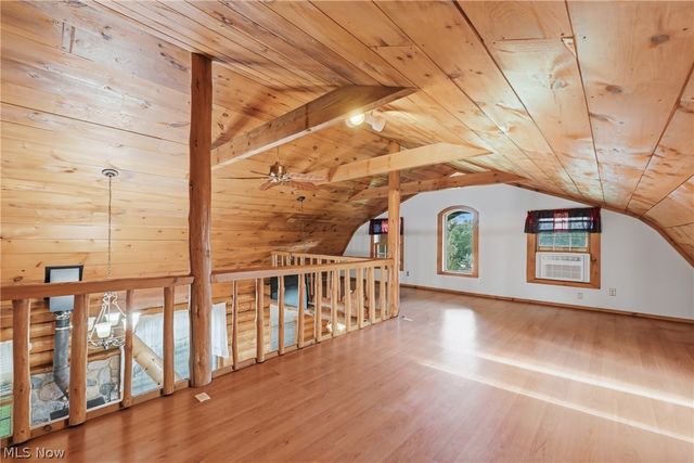 7374 Vale Road, Rogers, OH 44455
