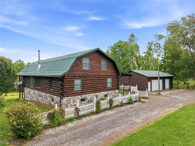 7374 Vale Road, Rogers, OH 44455
