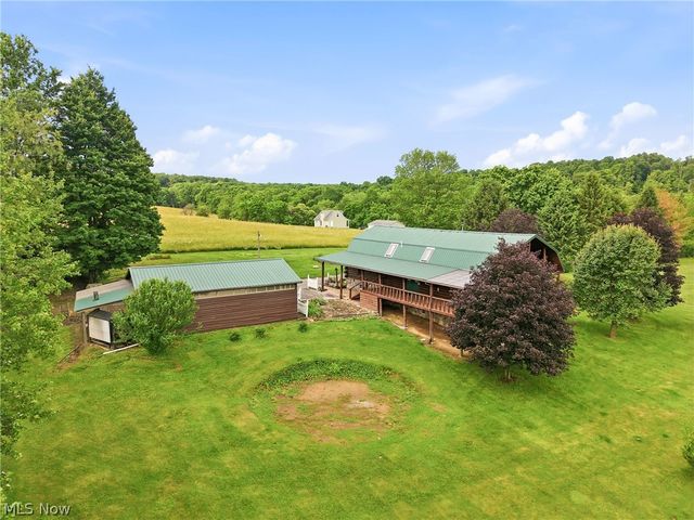 7374 Vale Road, Rogers, OH 44455