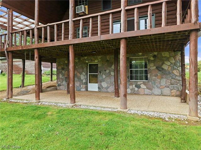 7374 Vale Road, Rogers, OH 44455