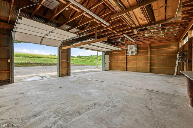 7374 Vale Road, Rogers, OH 44455
