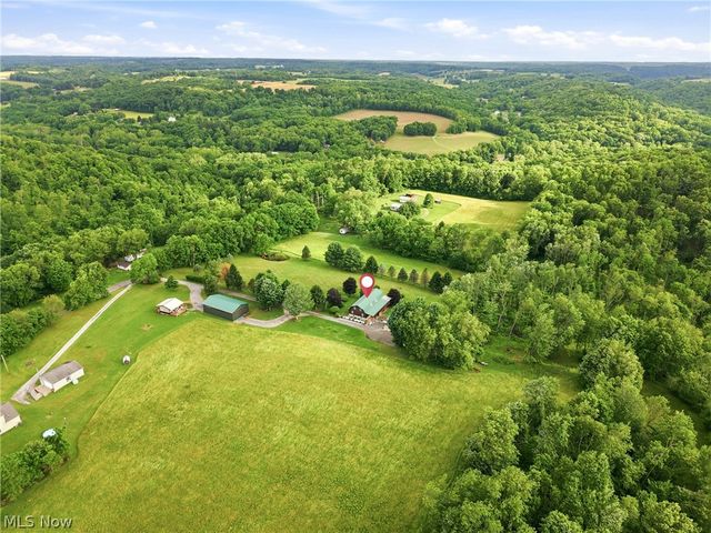 7374 Vale Road, Rogers, OH 44455