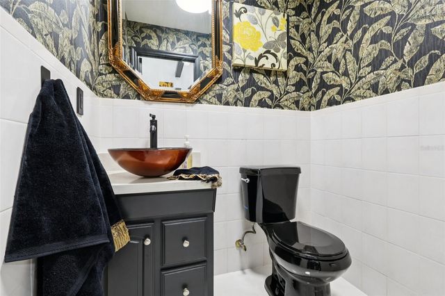 16400 LAKESHORE DRIVE, Minneola, FL 34715