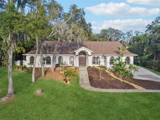 16400 LAKESHORE DRIVE, Minneola, FL 34715
