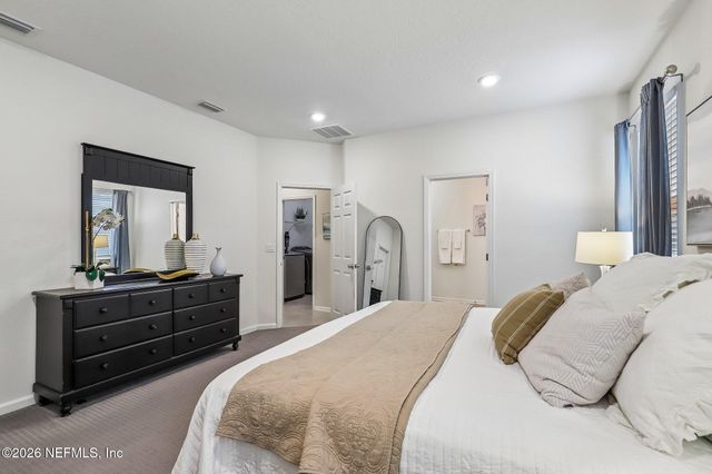 3077 HAWKS HILL Lane, Jacksonville, FL 32216