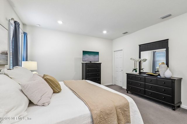 3077 HAWKS HILL Lane, Jacksonville, FL 32216