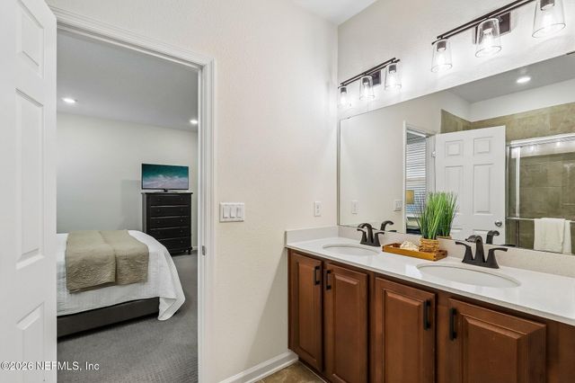 3077 HAWKS HILL Lane, Jacksonville, FL 32216