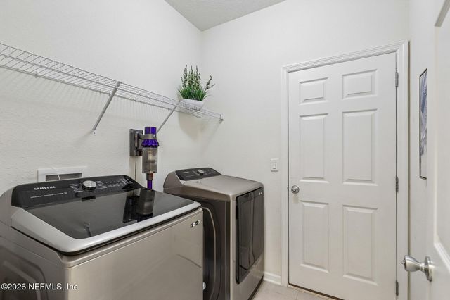 3077 HAWKS HILL Lane, Jacksonville, FL 32216
