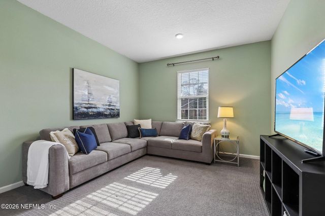 3077 HAWKS HILL Lane, Jacksonville, FL 32216