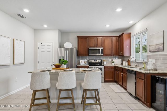 3077 HAWKS HILL Lane, Jacksonville, FL 32216