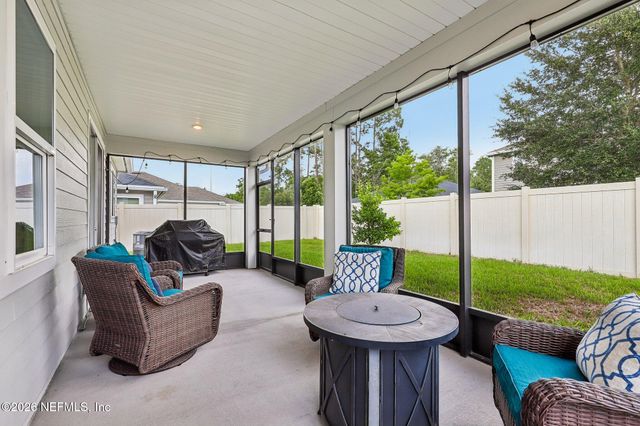 3077 HAWKS HILL Lane, Jacksonville, FL 32216