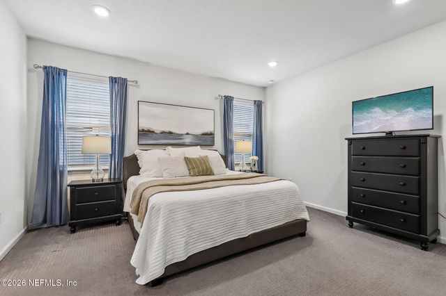3077 HAWKS HILL Lane, Jacksonville, FL 32216