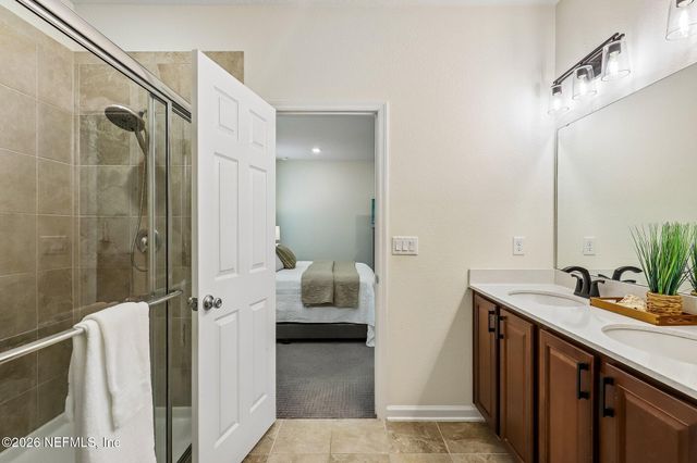 3077 HAWKS HILL Lane, Jacksonville, FL 32216