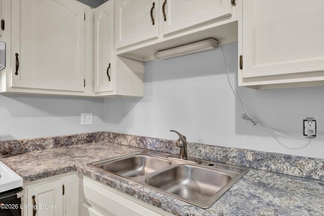 287 El Conquistador Pl, Louisville, KY 40220