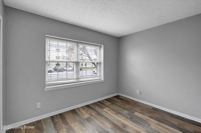 287 El Conquistador Pl, Louisville, KY 40220