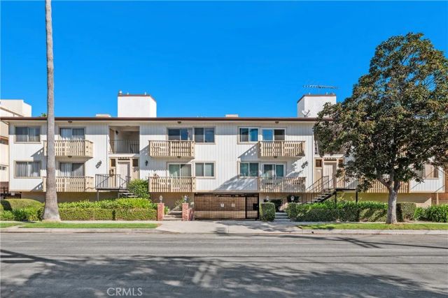 14005 Milbank Street 7, Sherman Oaks, CA 91423