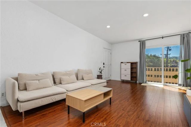 14005 Milbank Street 7, Sherman Oaks, CA 91423