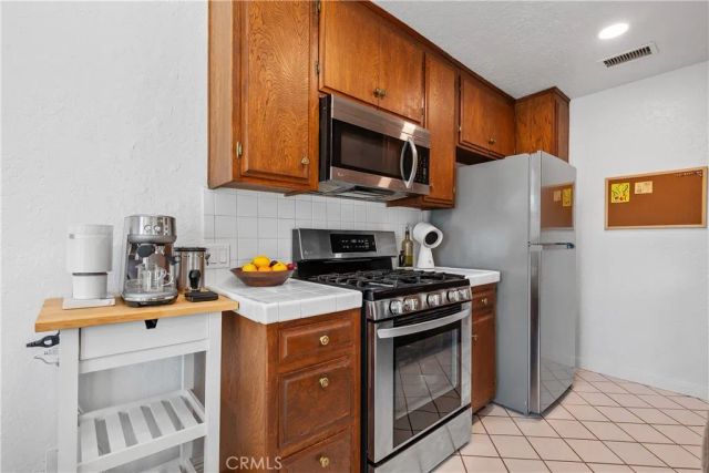 14005 Milbank Street 7, Sherman Oaks, CA 91423