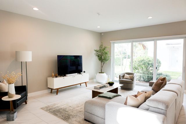 13325 Machiavelli Way, Palm Beach Gardens, FL 33418