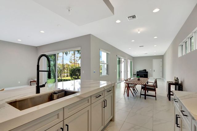 13325 Machiavelli Way, Palm Beach Gardens, FL 33418