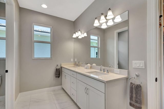 13325 Machiavelli Way, Palm Beach Gardens, FL 33418