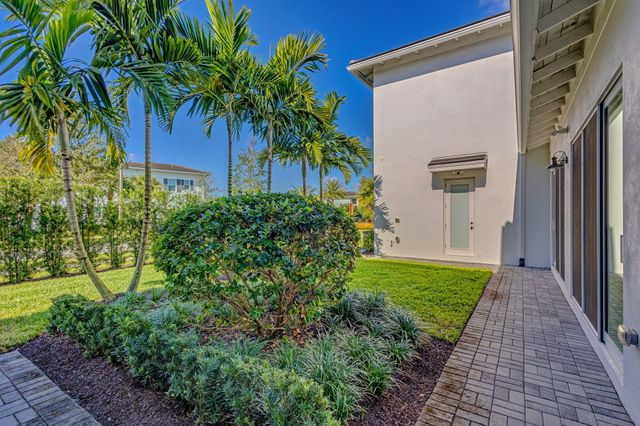 13325 Machiavelli Way, Palm Beach Gardens, FL 33418