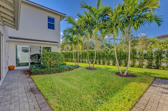 13325 Machiavelli Way, Palm Beach Gardens, FL 33418