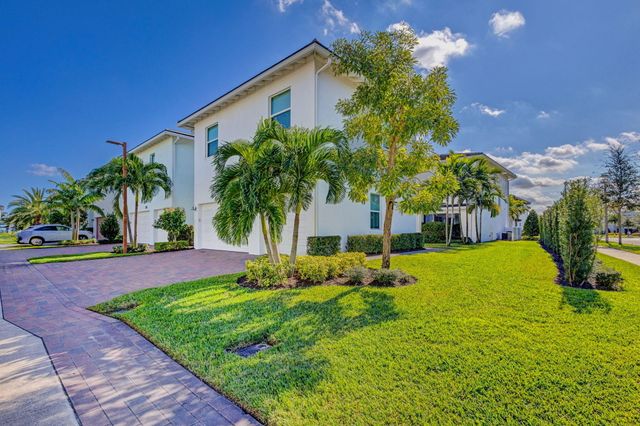13325 Machiavelli Way, Palm Beach Gardens, FL 33418