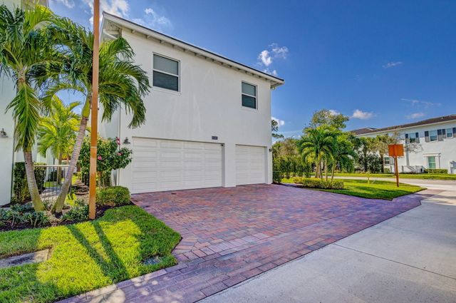 13325 Machiavelli Way, Palm Beach Gardens, FL 33418
