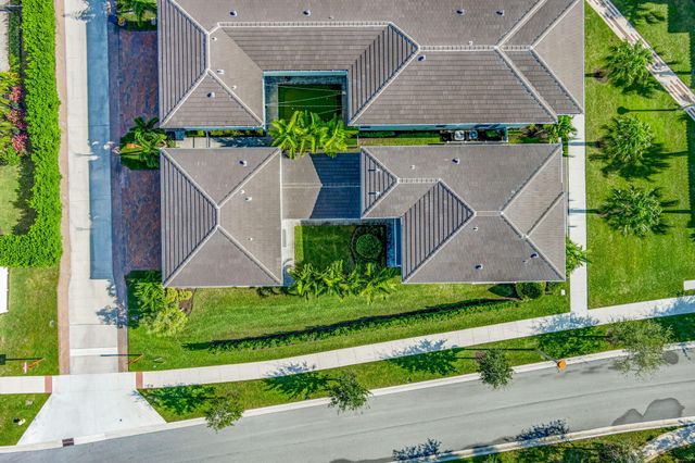 13325 Machiavelli Way, Palm Beach Gardens, FL 33418