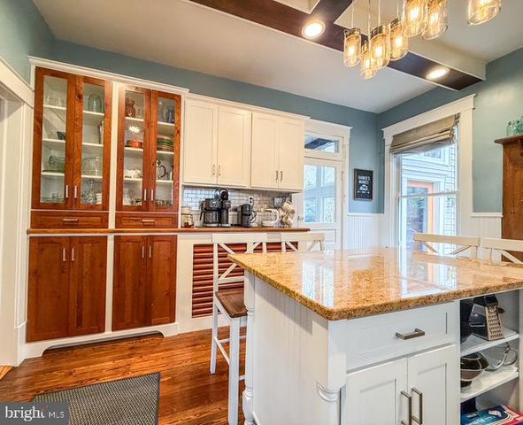 105 LINDEN AVE, Mercersburg, PA 17236