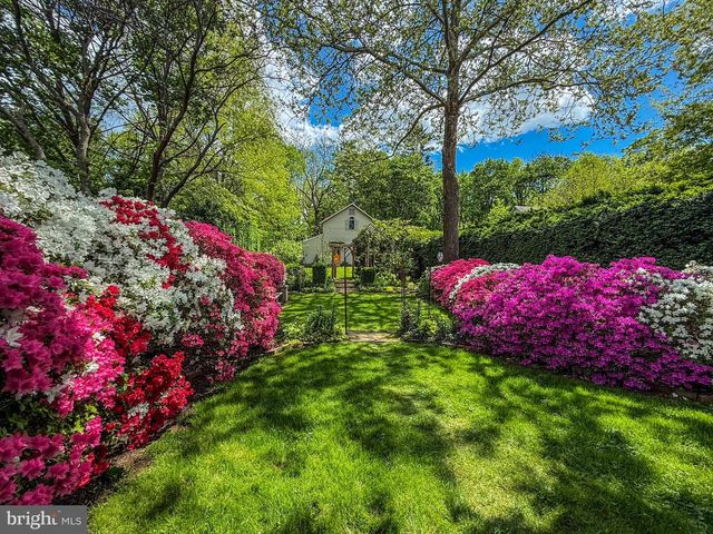 105 LINDEN AVE, Mercersburg, PA 17236