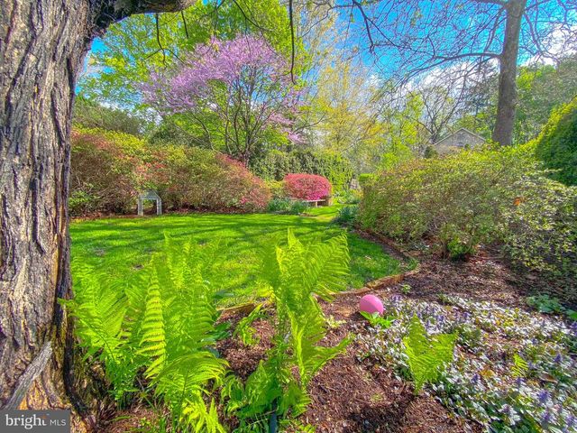 105 LINDEN AVE, Mercersburg, PA 17236