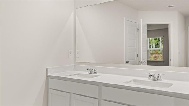 455 Silver Moon Drive, Loganville, GA 30052
