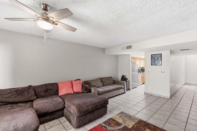 2165 E UNIVERSITY Drive 181, Mesa, AZ 85213