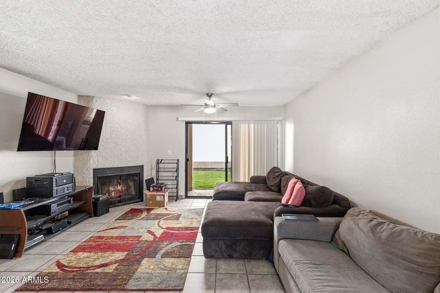 2165 E UNIVERSITY Drive 181, Mesa, AZ 85213