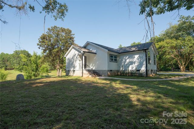 116 Hornets Nest Court, Bessemer City, NC 28016