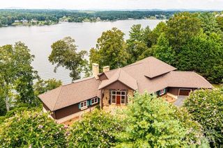 833 36th Avenue Place NW, Hickory, NC 28601