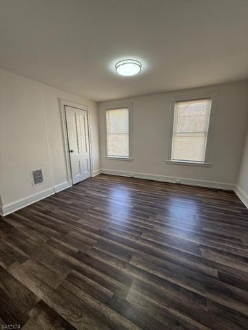 252 N 19Th St, East Orange City, NJ 07017